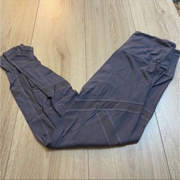 Victoria's Secret Pants - Victoria’s Secret sport knockout grey leggings tights